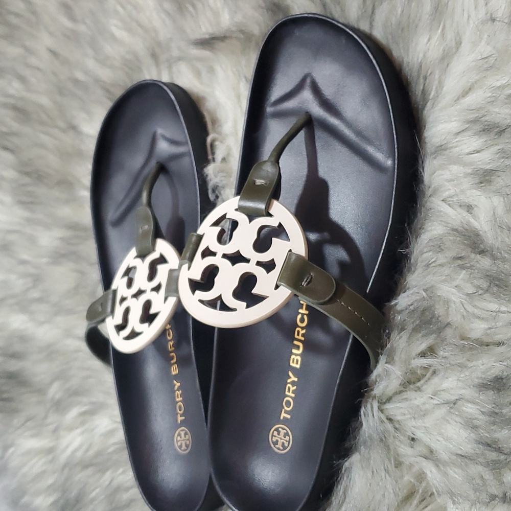 Tory Burch Miller Cloud size 7